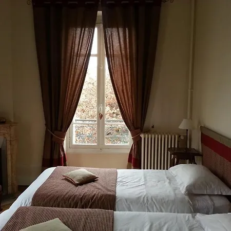 Nocleg ze śniadaniem Chambres D'hotes La Framboisine *
